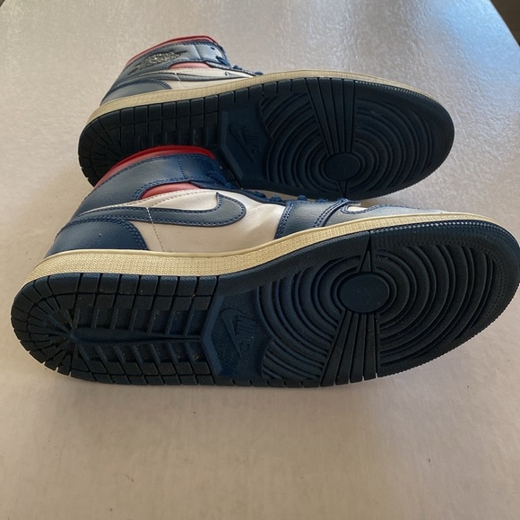 NIKE Air Jordan 1 Mid BQ6472-146 Women’s Basketball Shoes Size 7.5 - Picture 3 of 8